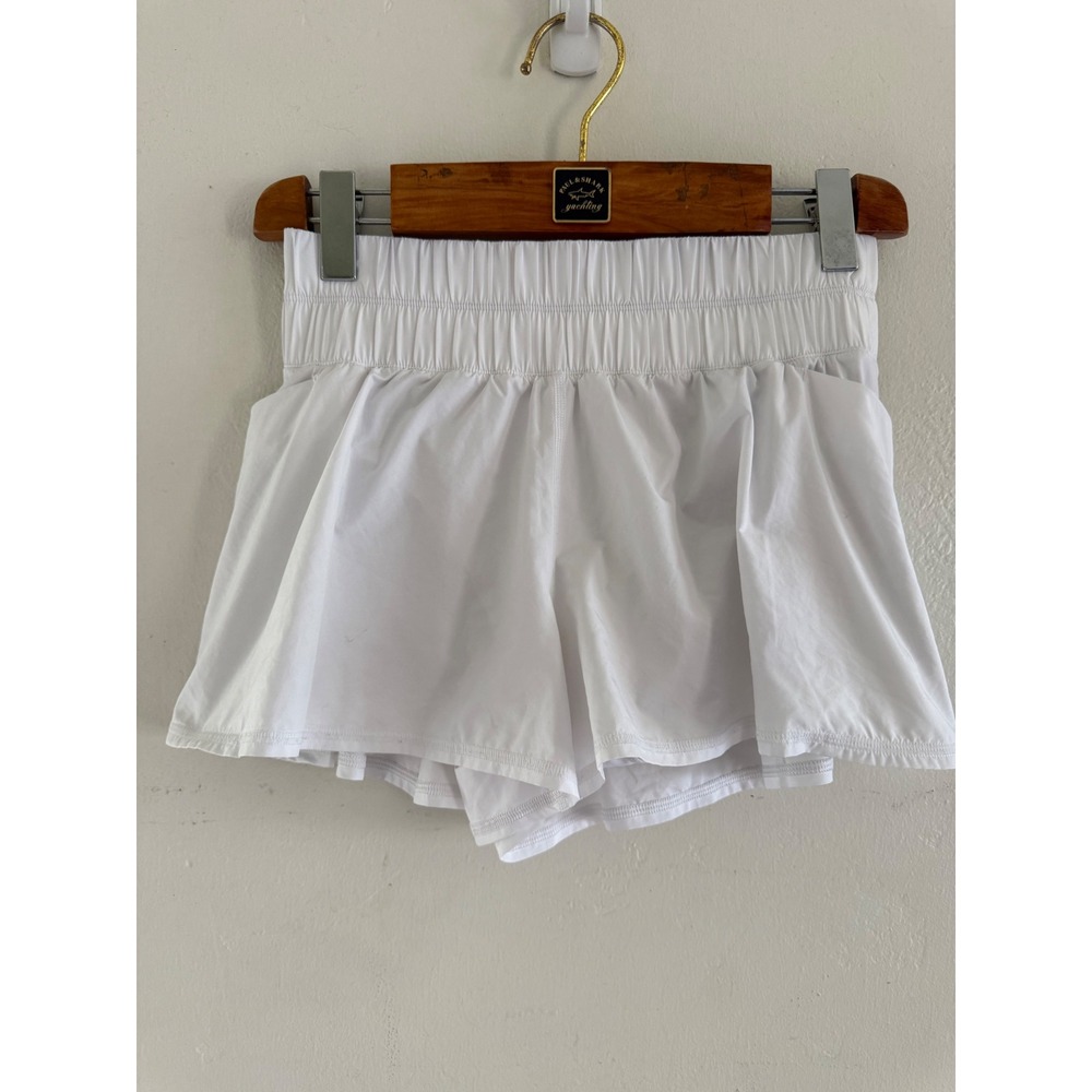 Aritzia Golden White Flowy Athletic Shorts‎ with Liner Smocked Waist Size 4